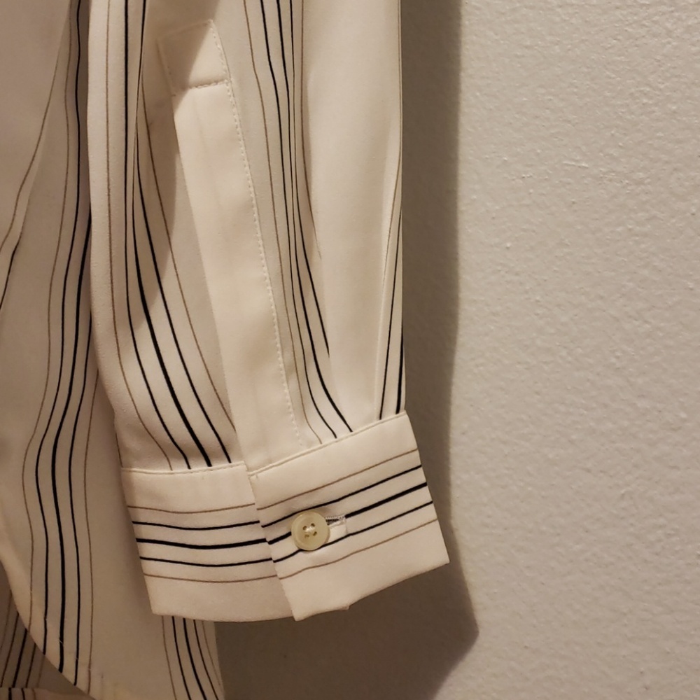 💖LOFT long sleeve collared blouse - Picture 5 of 5